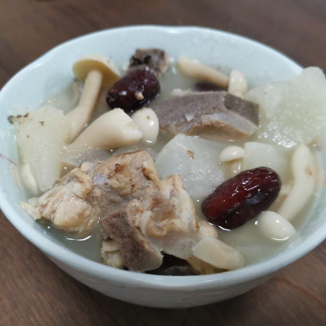 厨师长教你：“山药排骨汤”的家常做法，营养又美味