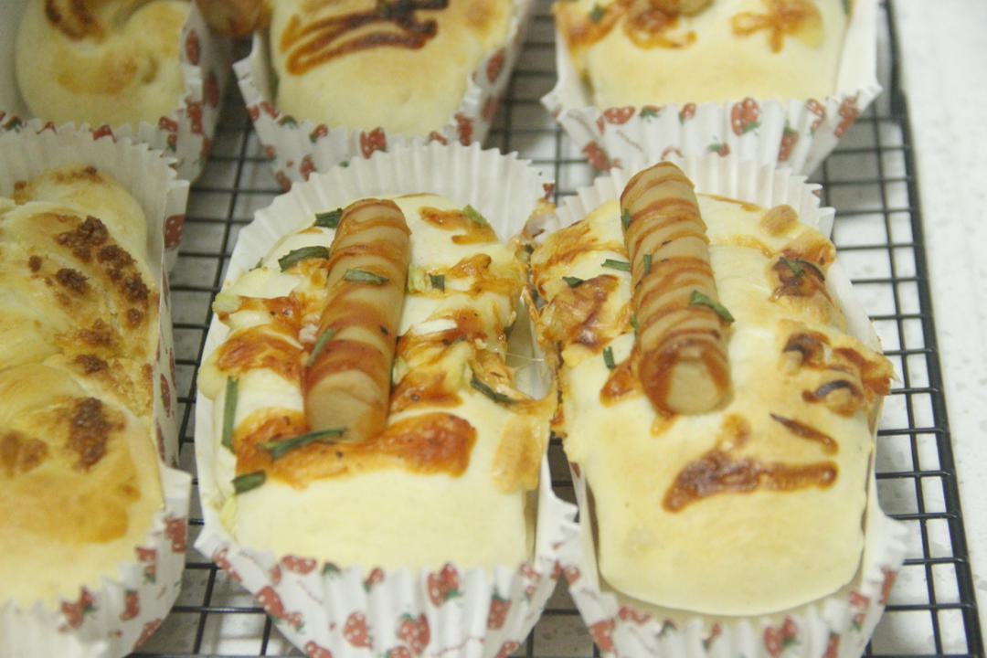 香葱火腿肠面包