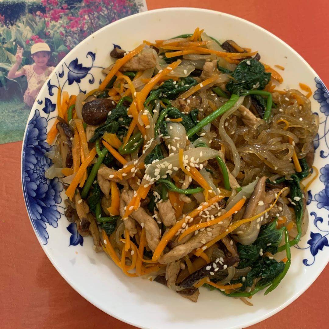 韩式炒杂菜（잡채볶음）