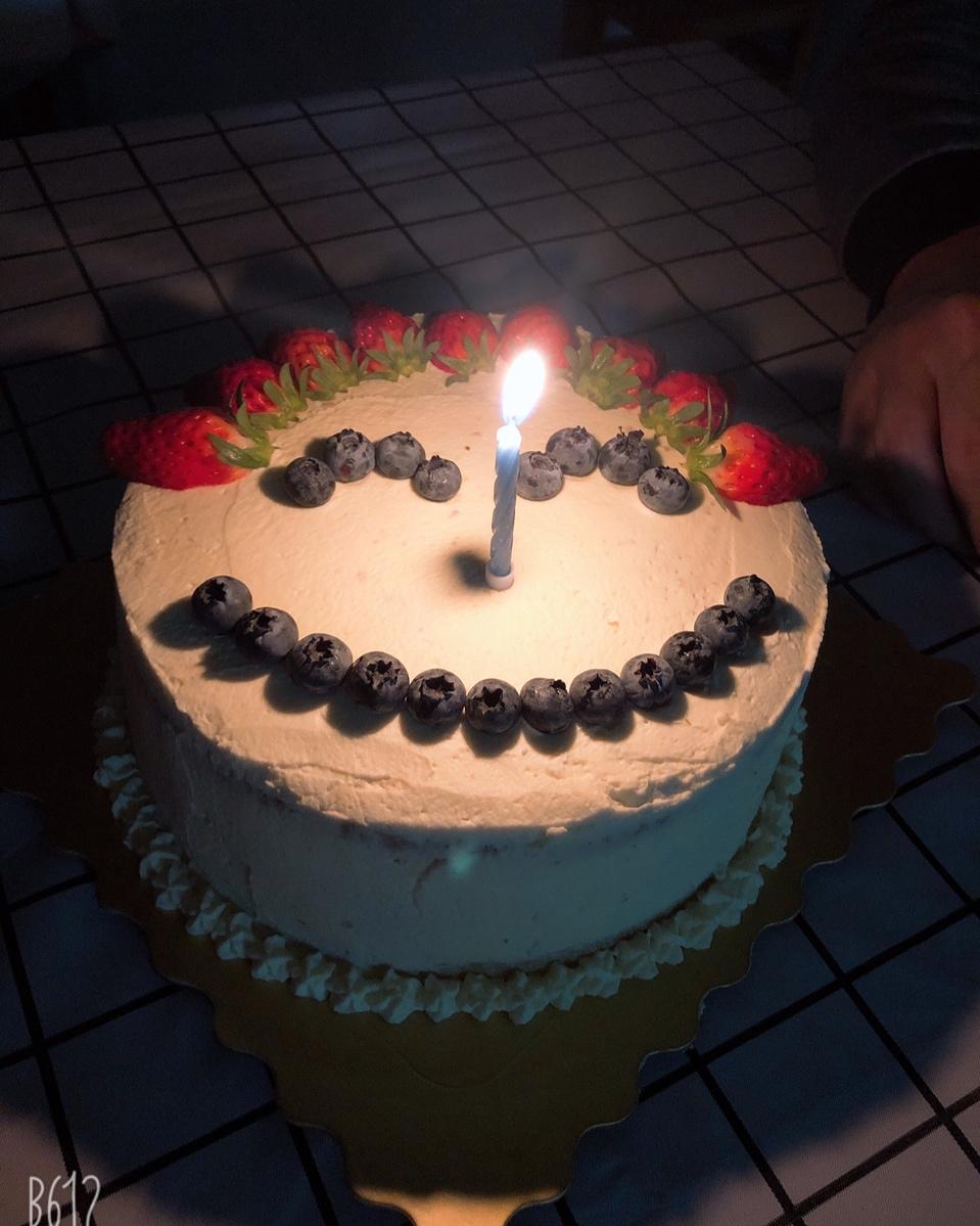草莓戚风生日蛋糕