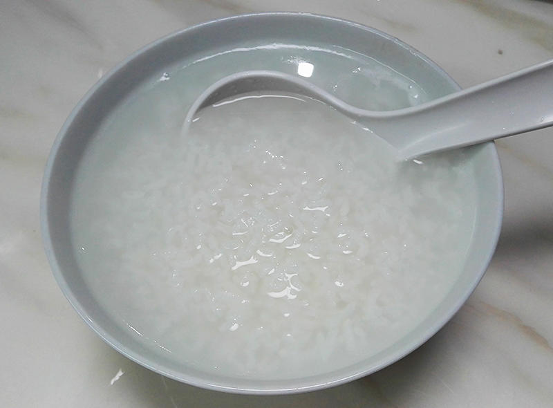 智能电饭煲预约早餐香浓白粥的做法