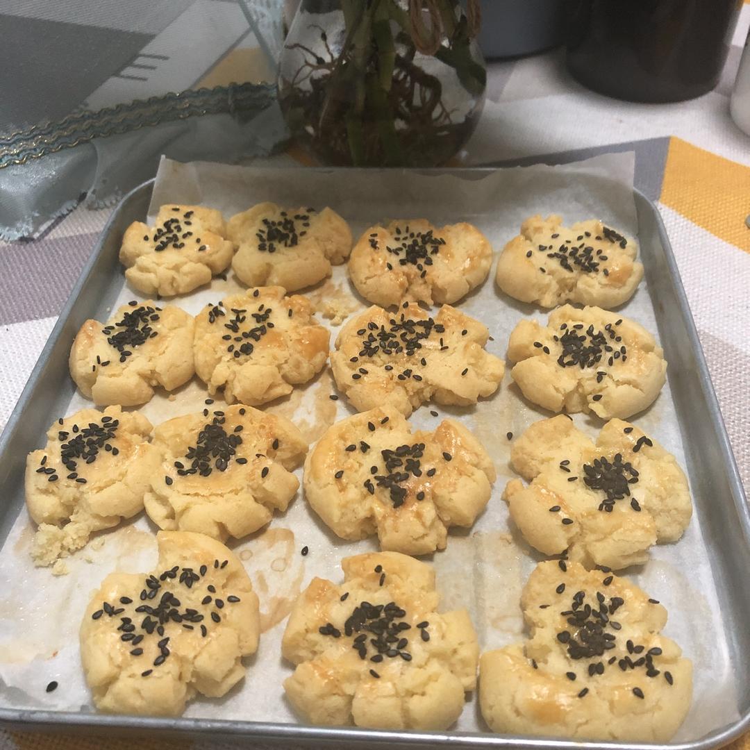 轻轻一按就碎掉的原味桃酥（不输猪油版）