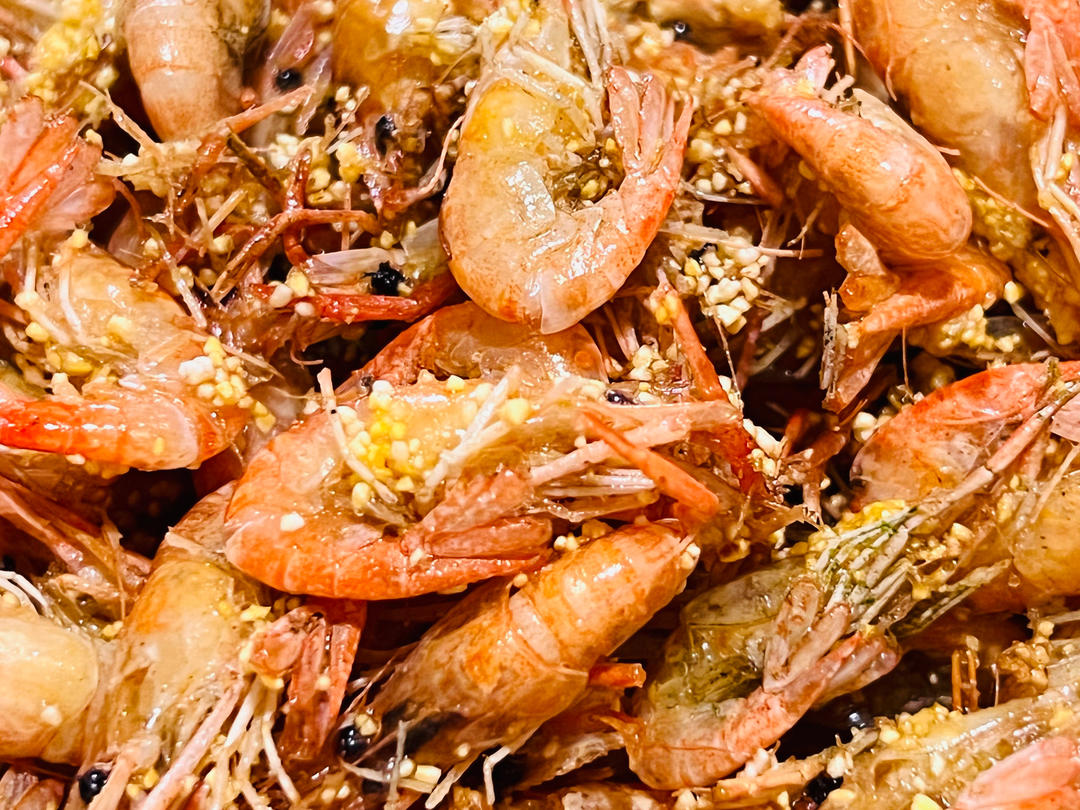 只需一个窍门、即可做出香酥可口脆的鲜炸小河虾、简单快捷、小朋友超爱