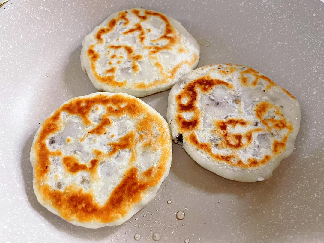 ㊙️东北糯米豆沙粘火勺 烫面法饼超级软 附虎口收拢法整形视频