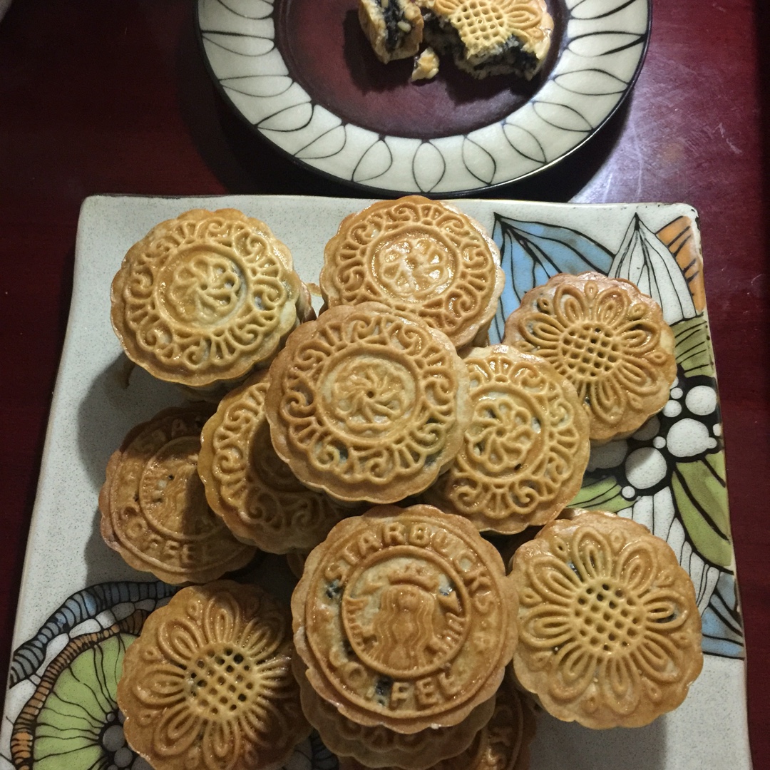 广式月饼——蛋黄莲蓉月饼