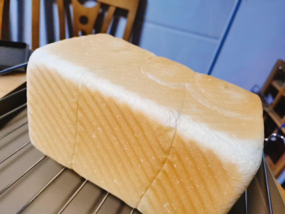 只需一次发酵的低卡松软白土司