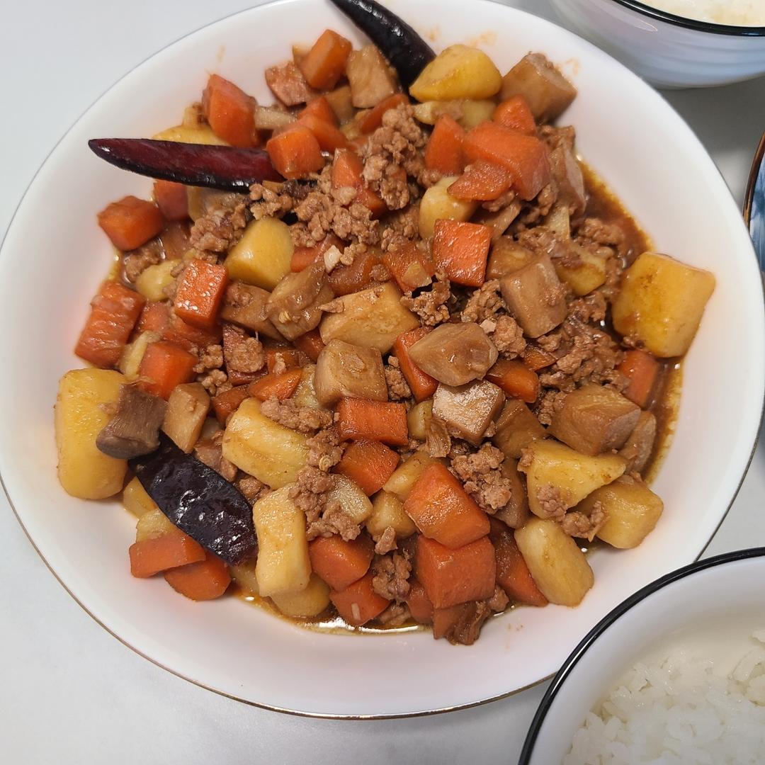 超级下饭的肉沫炒土豆！