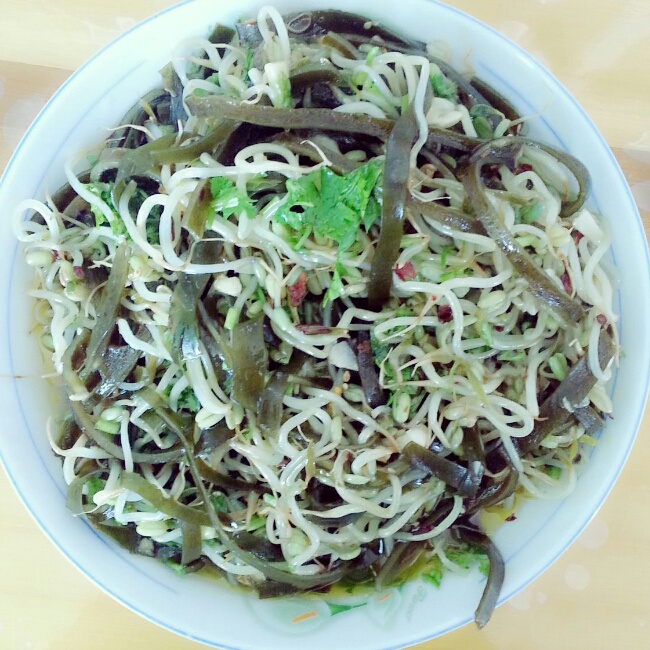 凉拌绿豆芽