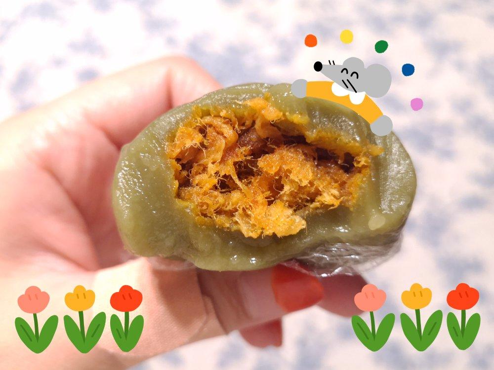 网红青团～～咸蛋黄肉松青团