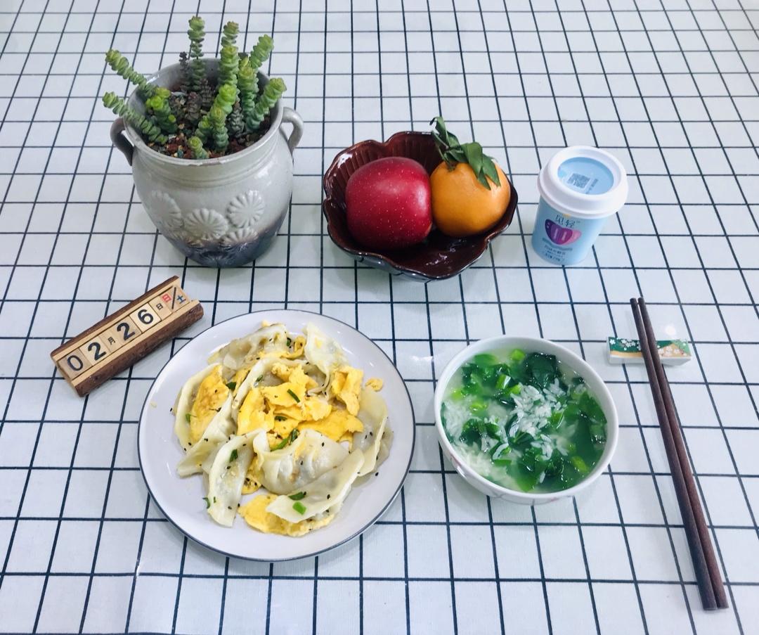 生煎饺、生煎包、生煎馄饨