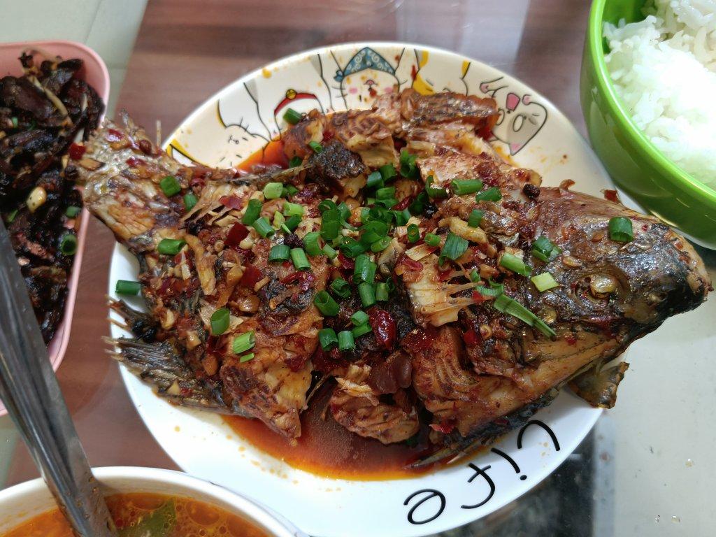 家常红烧鱼