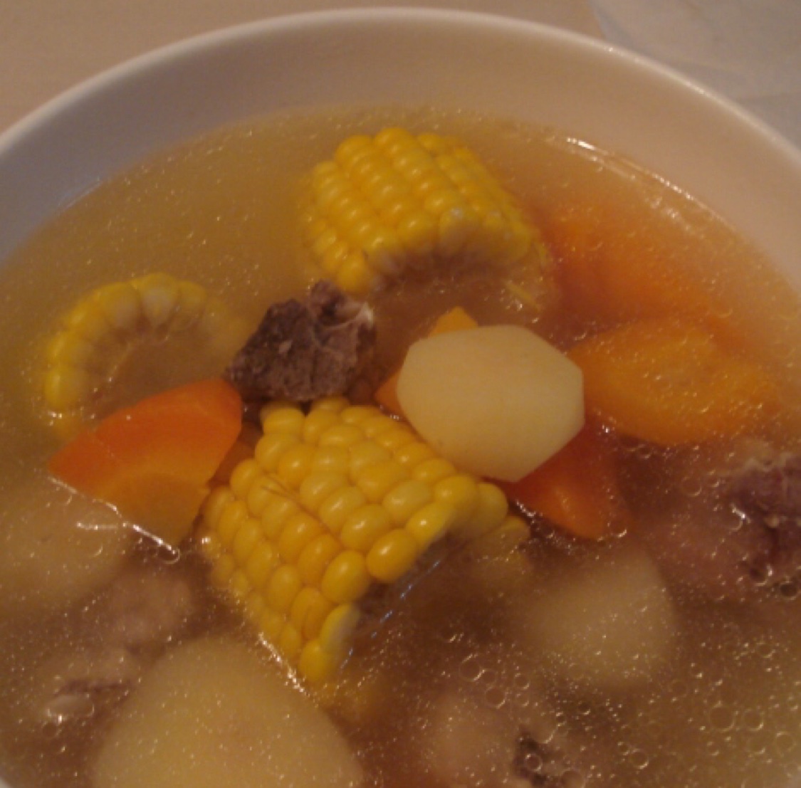 广东靓汤-玉米胡萝卜猪骨汤