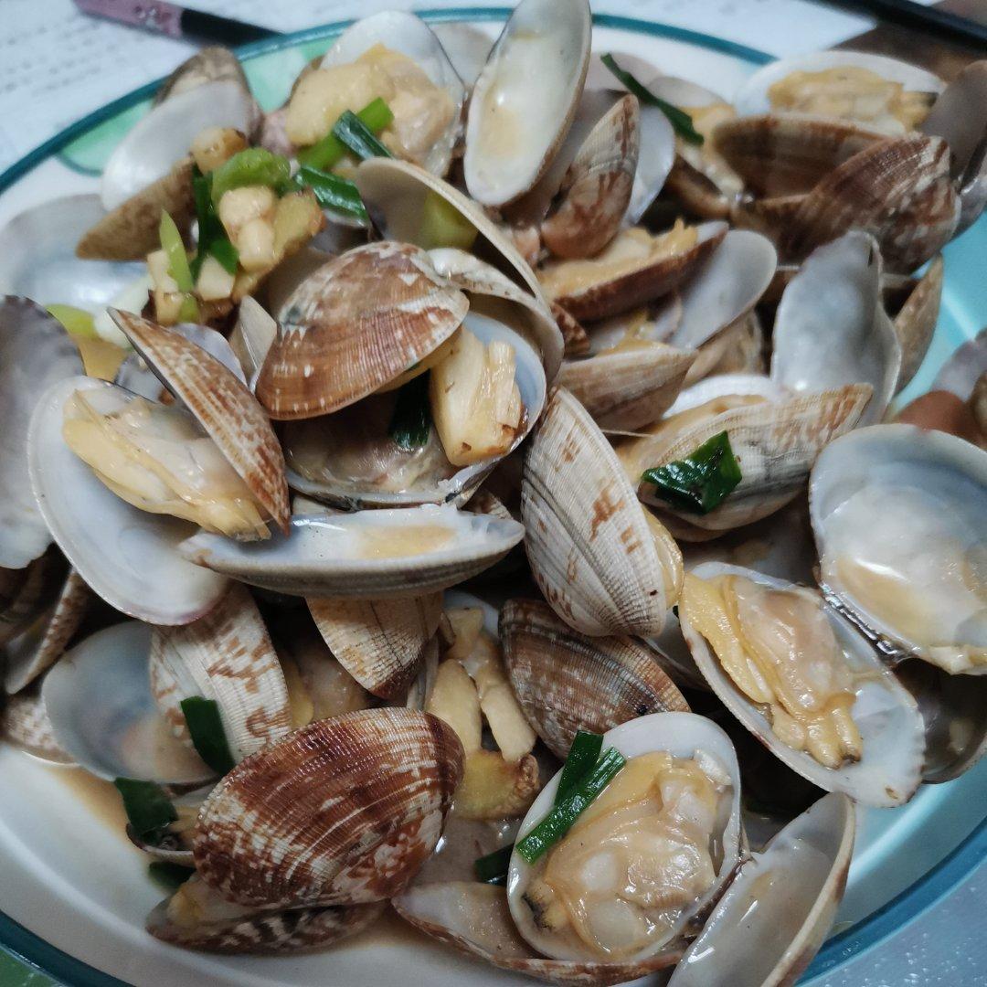 姜葱炒花蛤