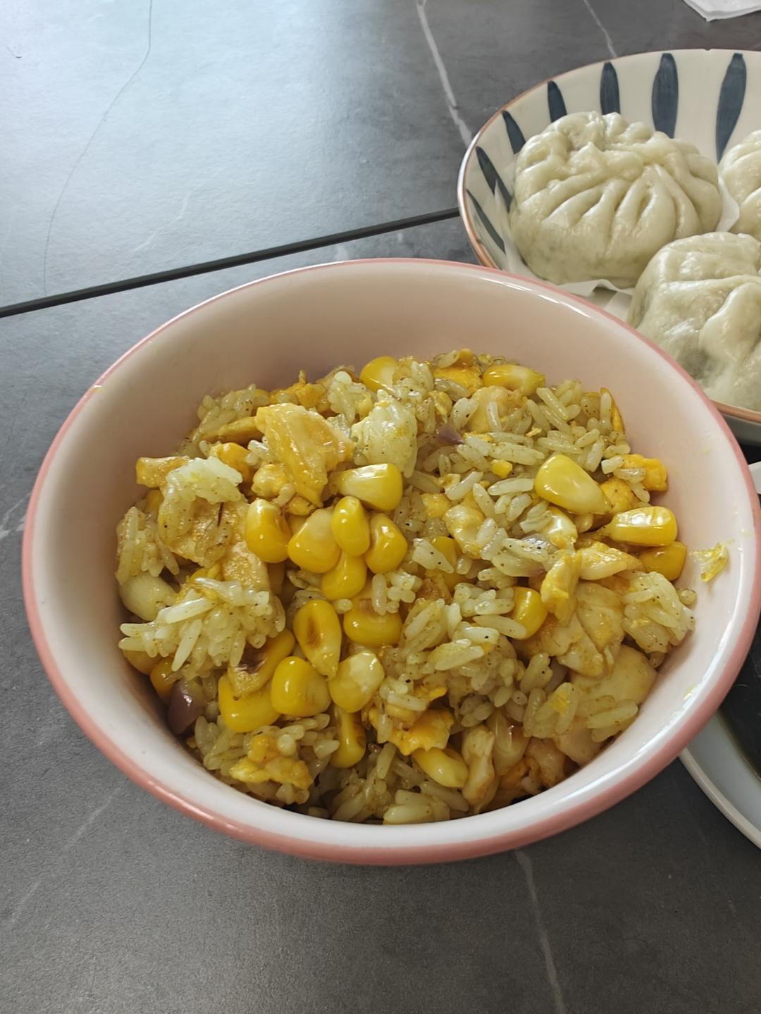 被小朋友翻牌率较高的时蔬咖喱蛋炒饭[味好美咖喱酱]