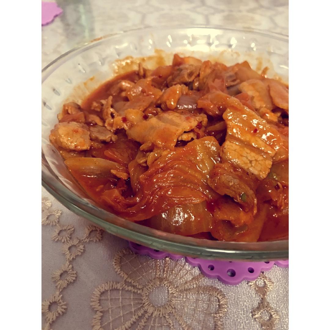 辣白菜炒五花肉