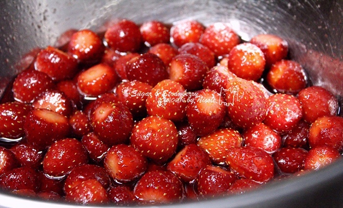 糖渍草莓（无火版草莓酱制法）的完美比例（イチゴの砂糖漬け）的做法
