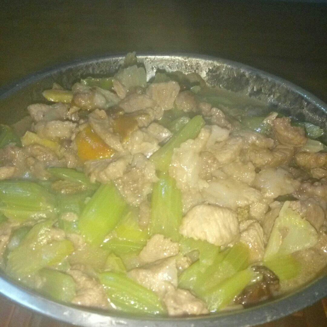 芹菜炒牛肉