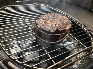 碳火慢烤厚切肋眼牛排Slow Charcoal Grilled Thick-cut Ribeye Steak的做法 步骤6