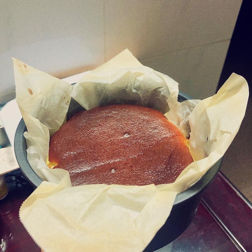 巴斯克式烤芝士蛋糕[超简单][搬运]