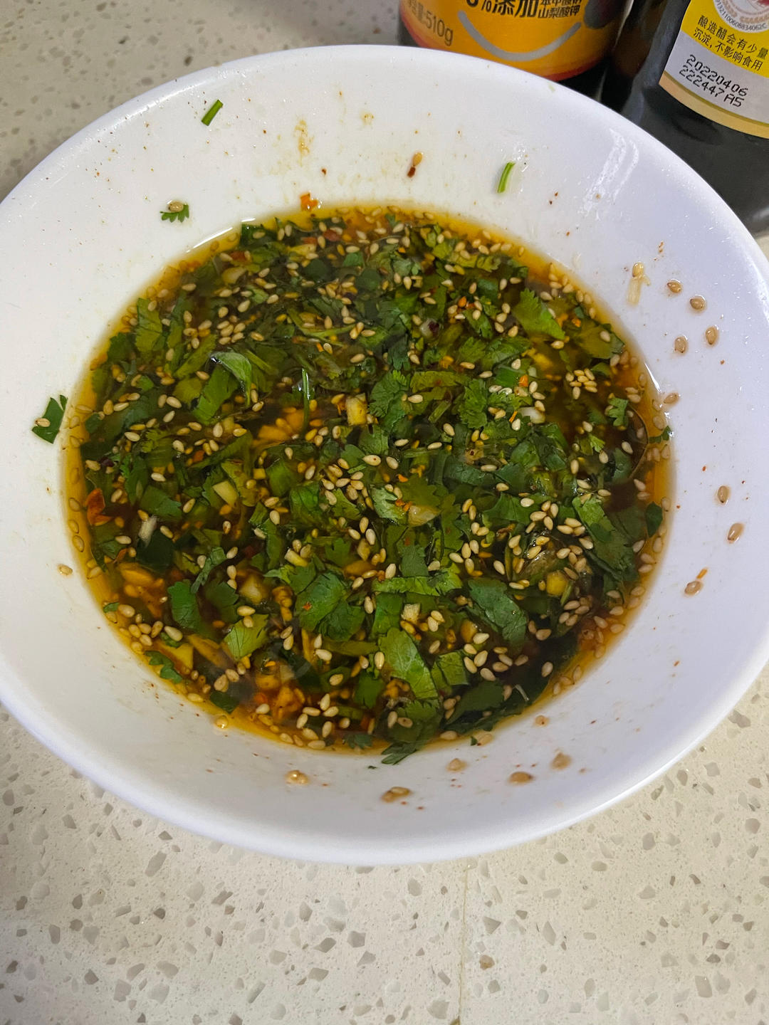 百搭汁儿~凉拌调料汁儿~沾饺子~沾水煮肉~沾生菜，全都可以！！！