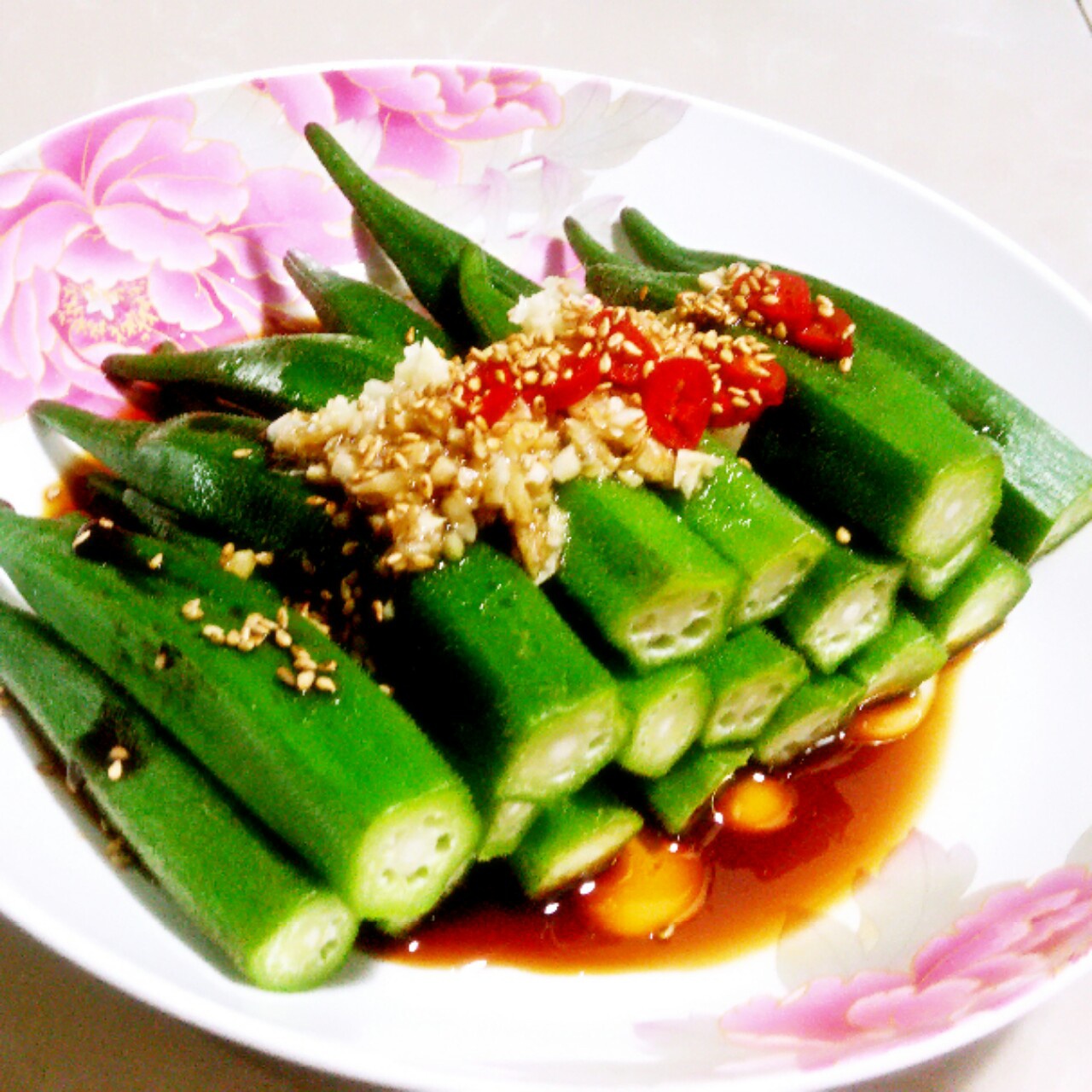 翅膀痕迹66做的白灼秋葵