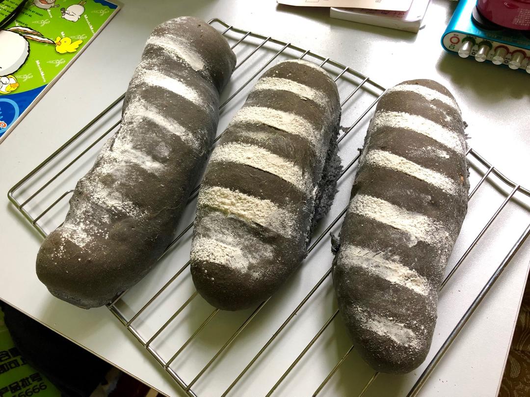 红豆/肉松麻薯软欧面包+石榴茶【曼食慢语】