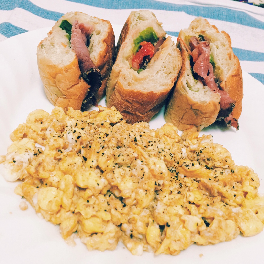 美式炒蛋 scrambled eggs