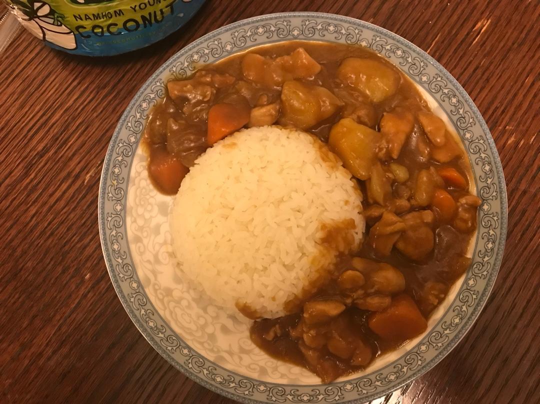 咖喱鸡肉饭