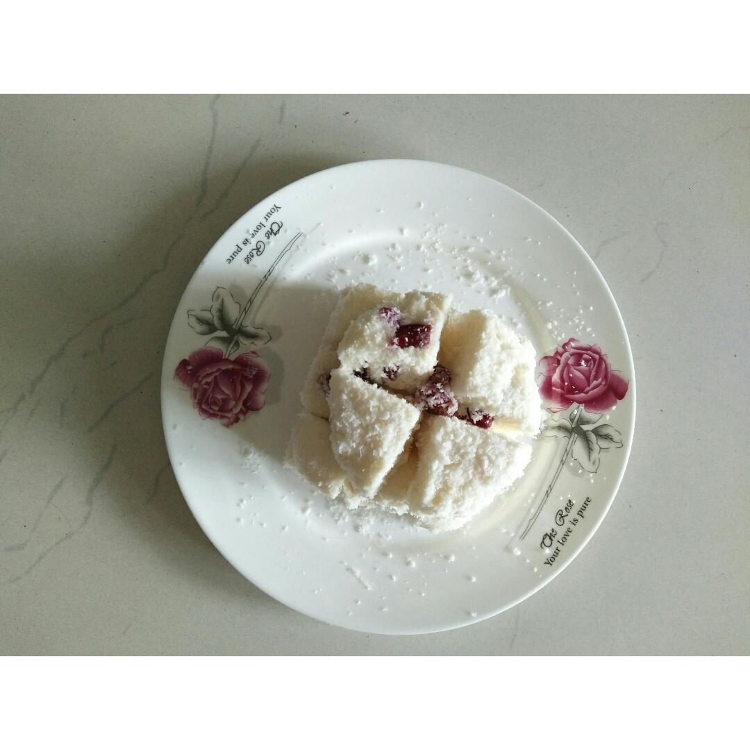 椰丝牛奶小方糕