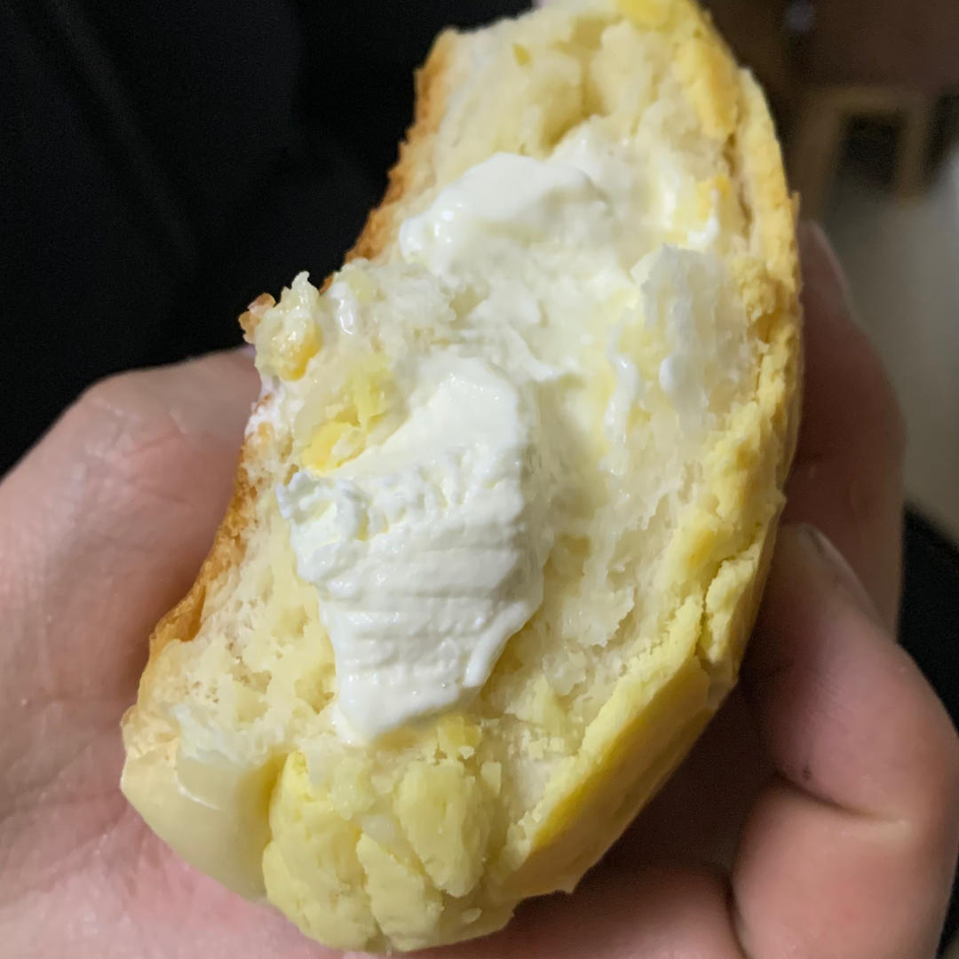 做100款面包の12：在家开茶餐厅!港式菠萝包 –不划格子自然裂开的香酥脆皮！菠萝油/酥皮包
