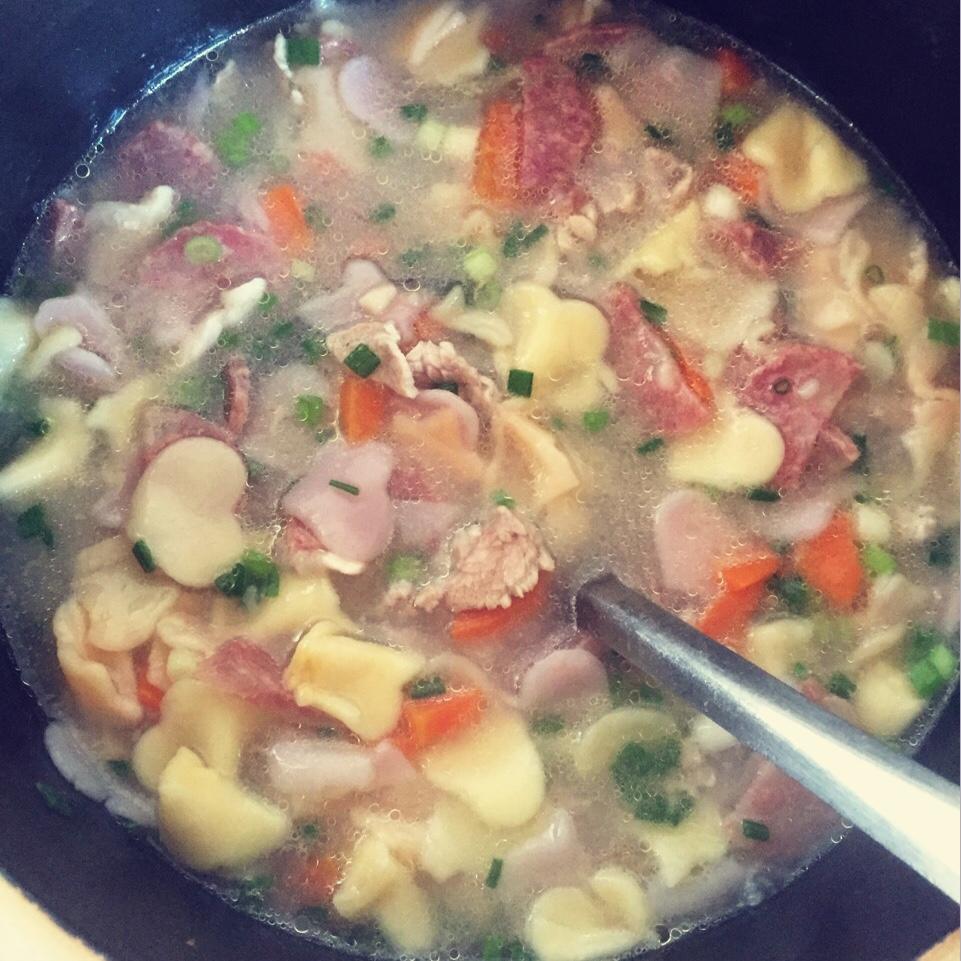 婴儿辅食：彩色卡通蝴蝶面