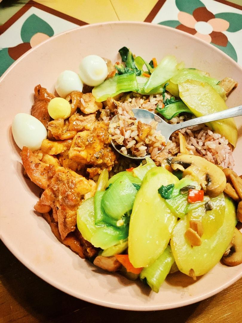家庭版照烧鸡排饭【酱汁鸡排饭】