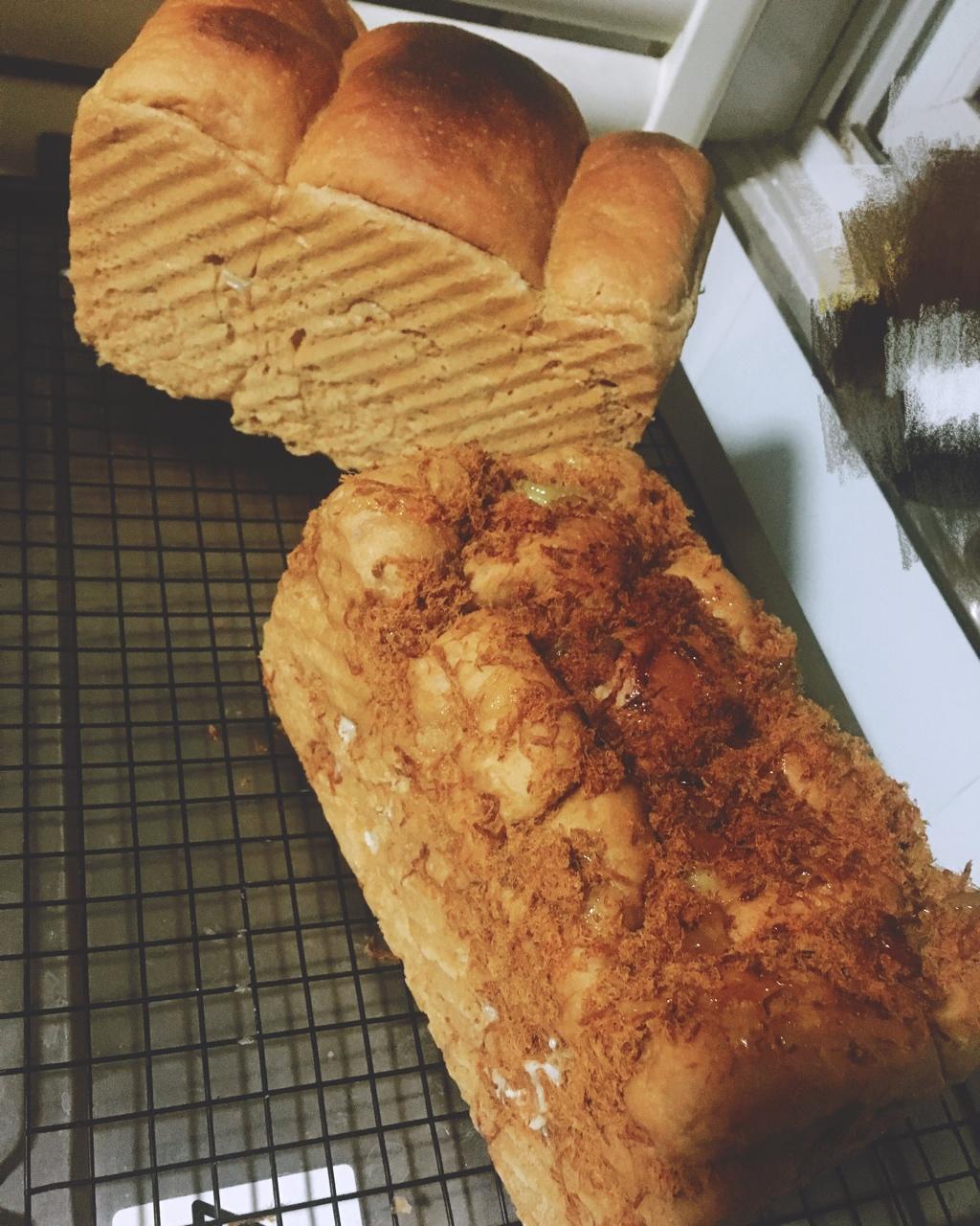 lyla_xj做的肉松手撕面包—超软会爆浆的面包哟