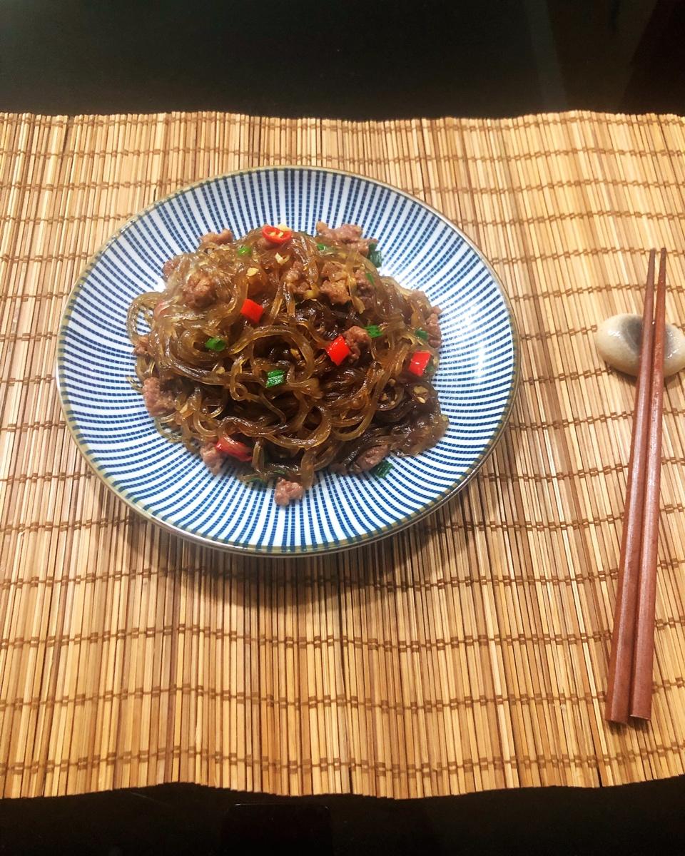 【蚂蚁上树】
