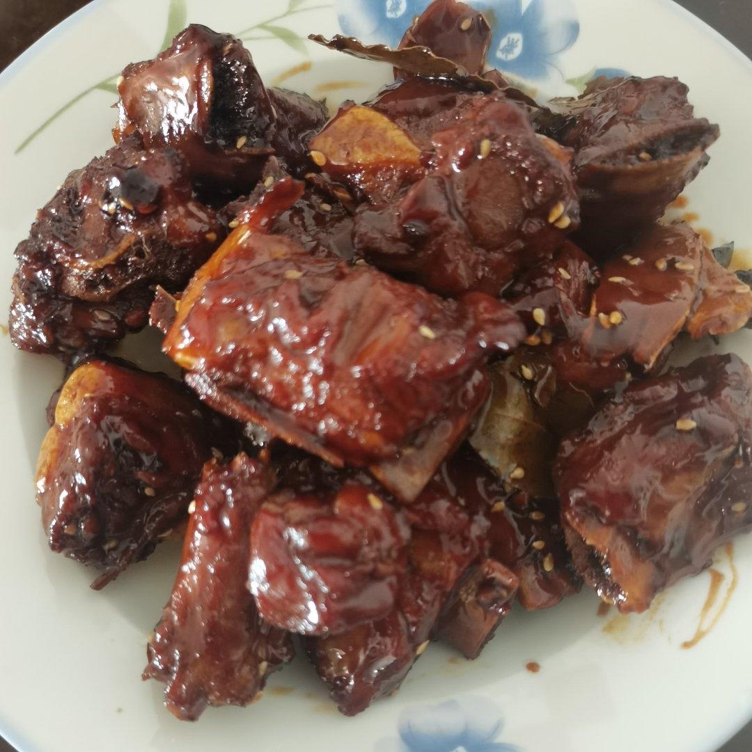 红烧排骨｜酱香浓郁