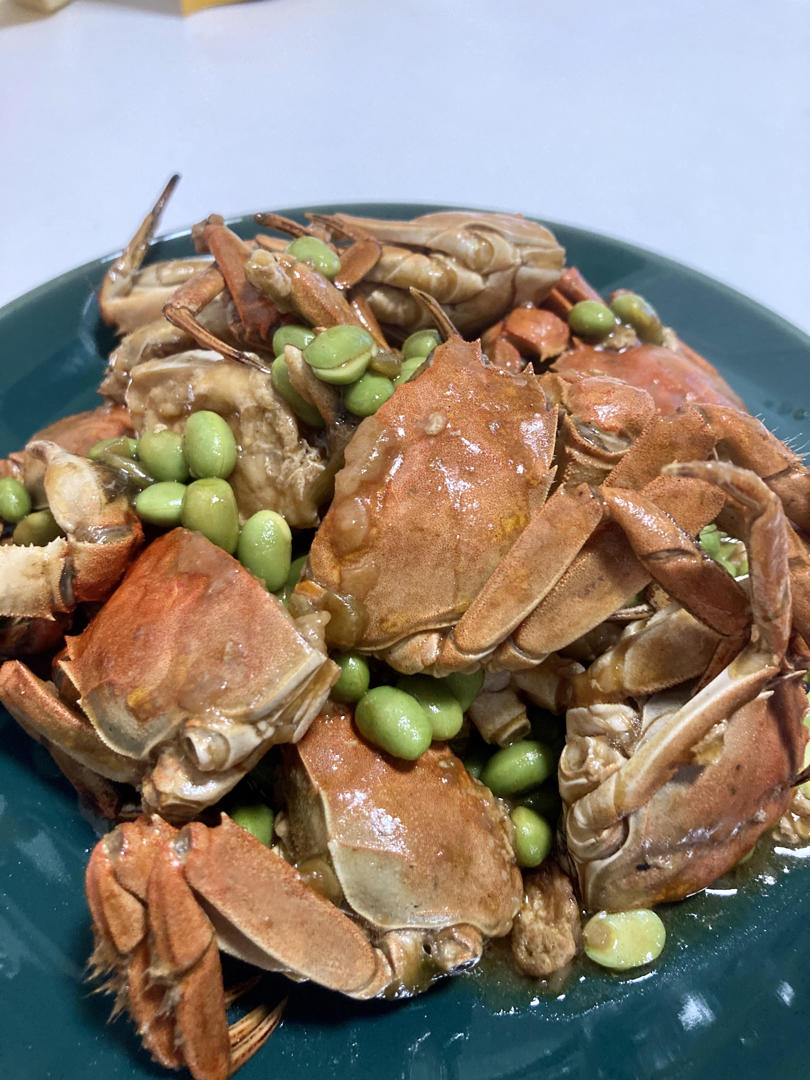 懒鬼爱狗狗做的酱炒螃蟹六月黄毛豆