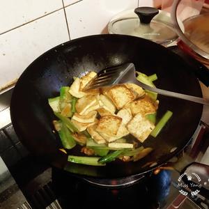 小白菜煎豆腐的做法 步骤5