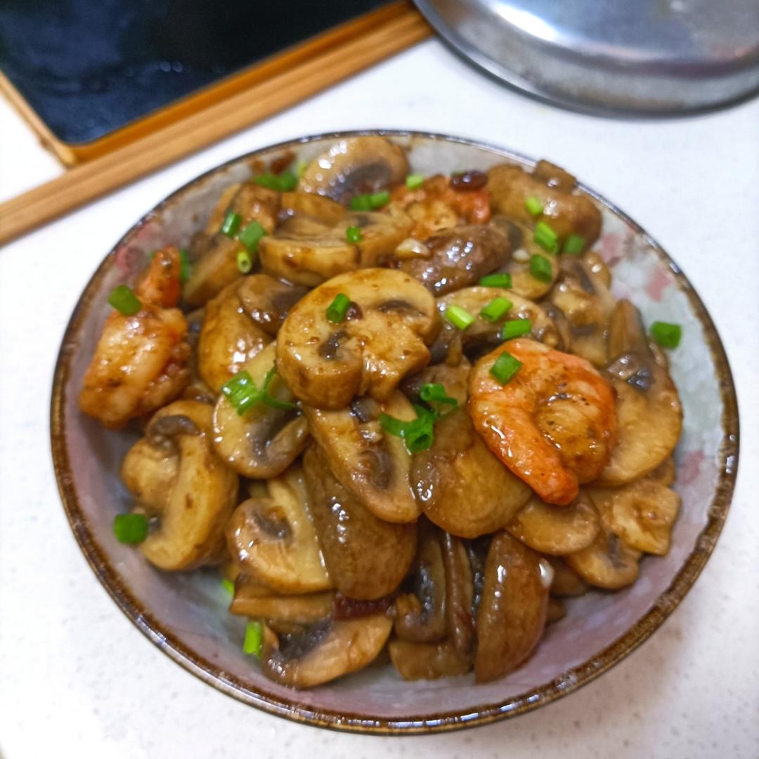 鲜嫩多汁的口蘑虾仁，营养美味，怎么吃都不腻