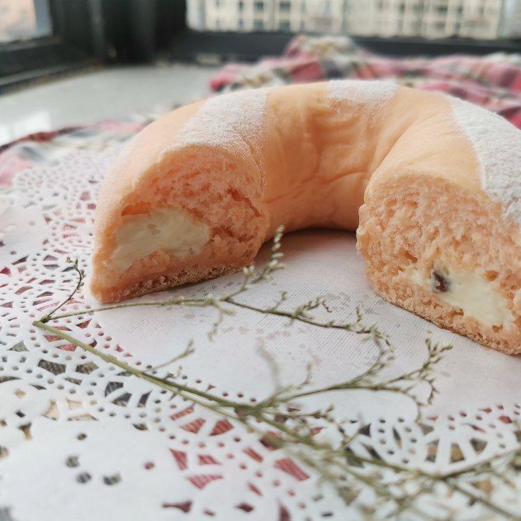内心柔软的蔓越莓芝士软欧包
