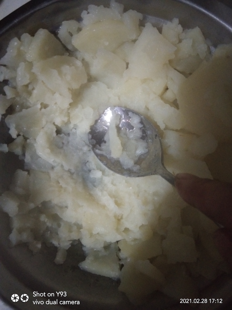 辅食土豆菠菜丸子的做法 步骤3