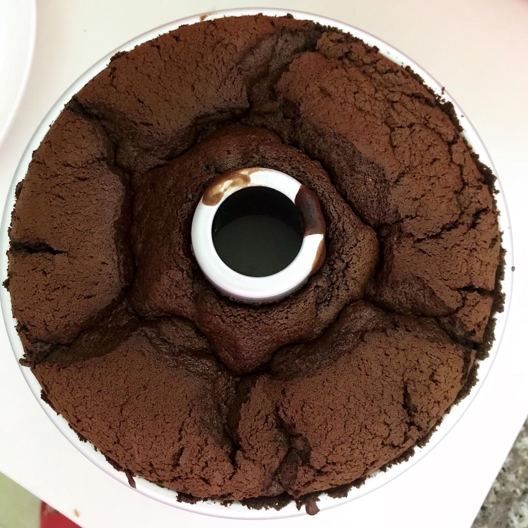 香浓柔软的可可戚风蛋糕