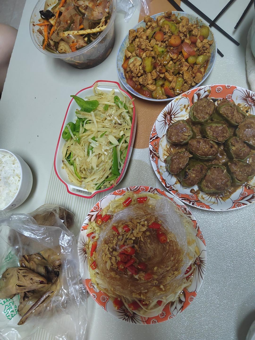 懒人下饭神器，蒜蓉蒸粉丝金针菇娃娃菜