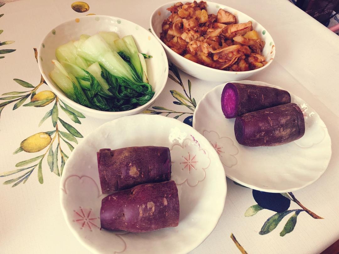 鸡肉土豆炖蘑菇