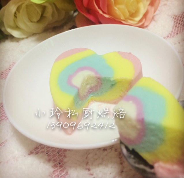 彩虹慕斯蛋糕