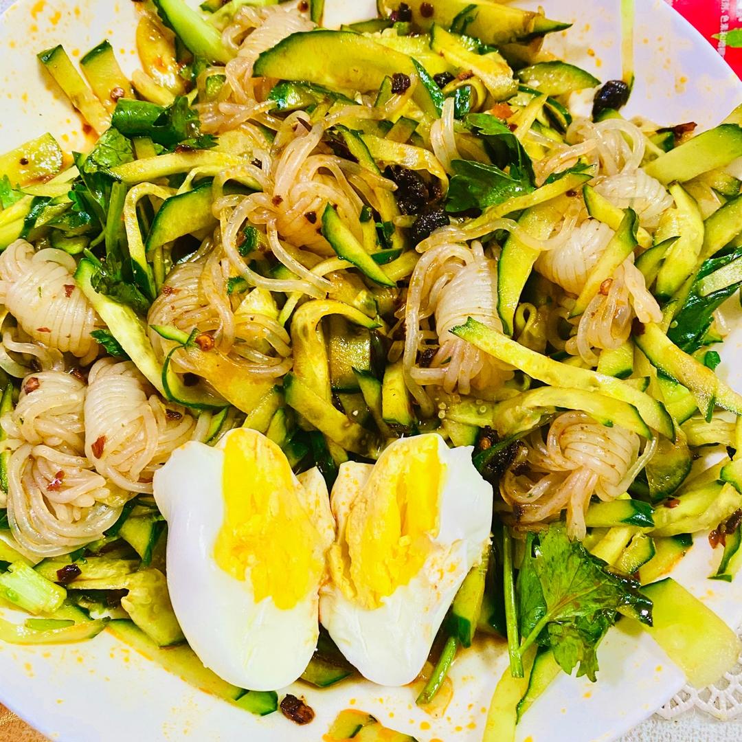 凉拌酸辣魔芋丝，爽口开胃