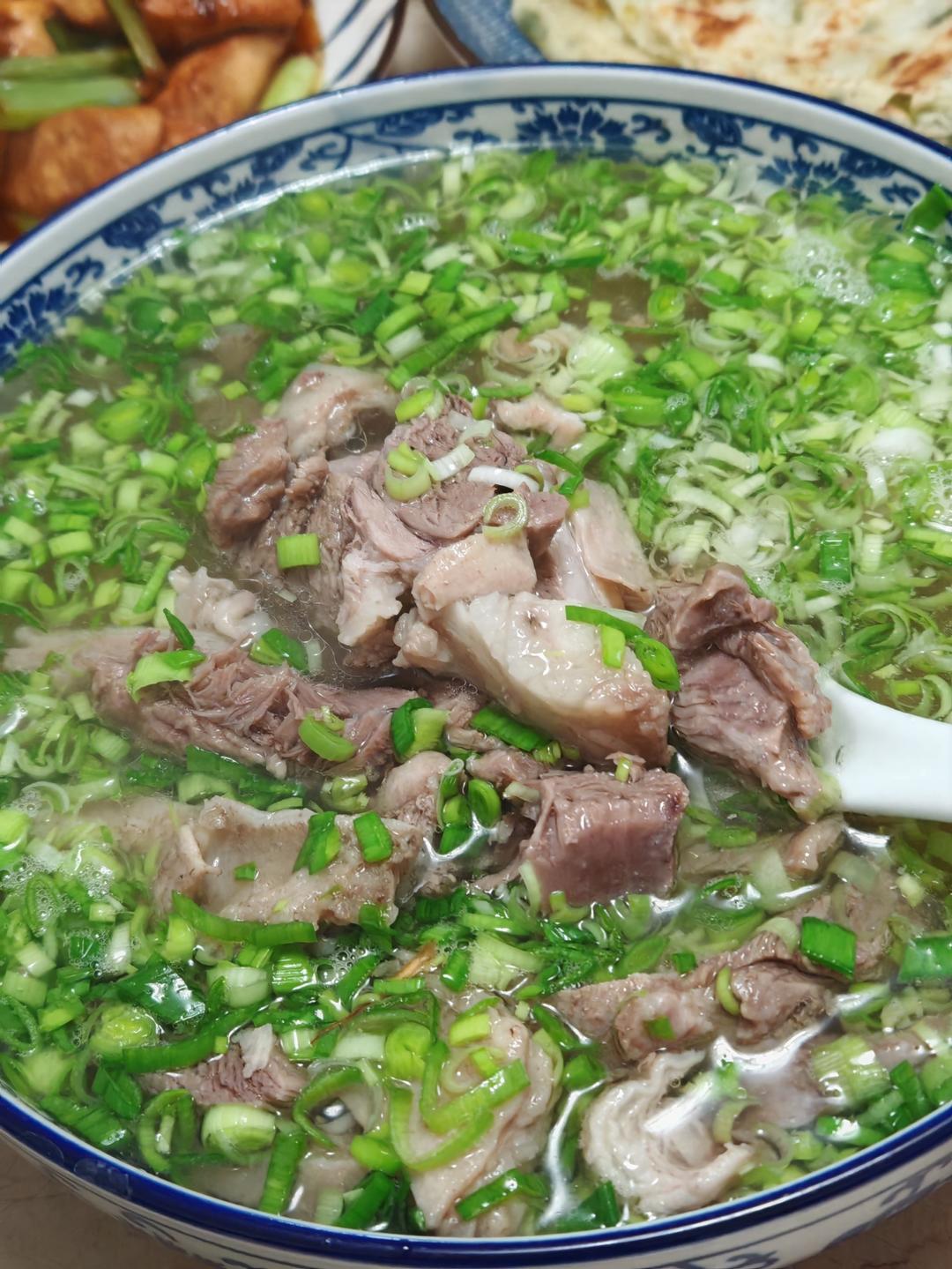 【家庭版水盆羊肉视频】大口吃肉，大口喝汤