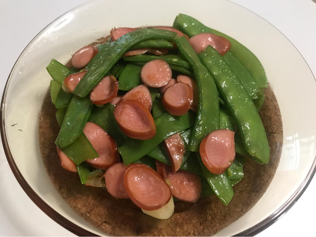 荷兰豆炒香肠