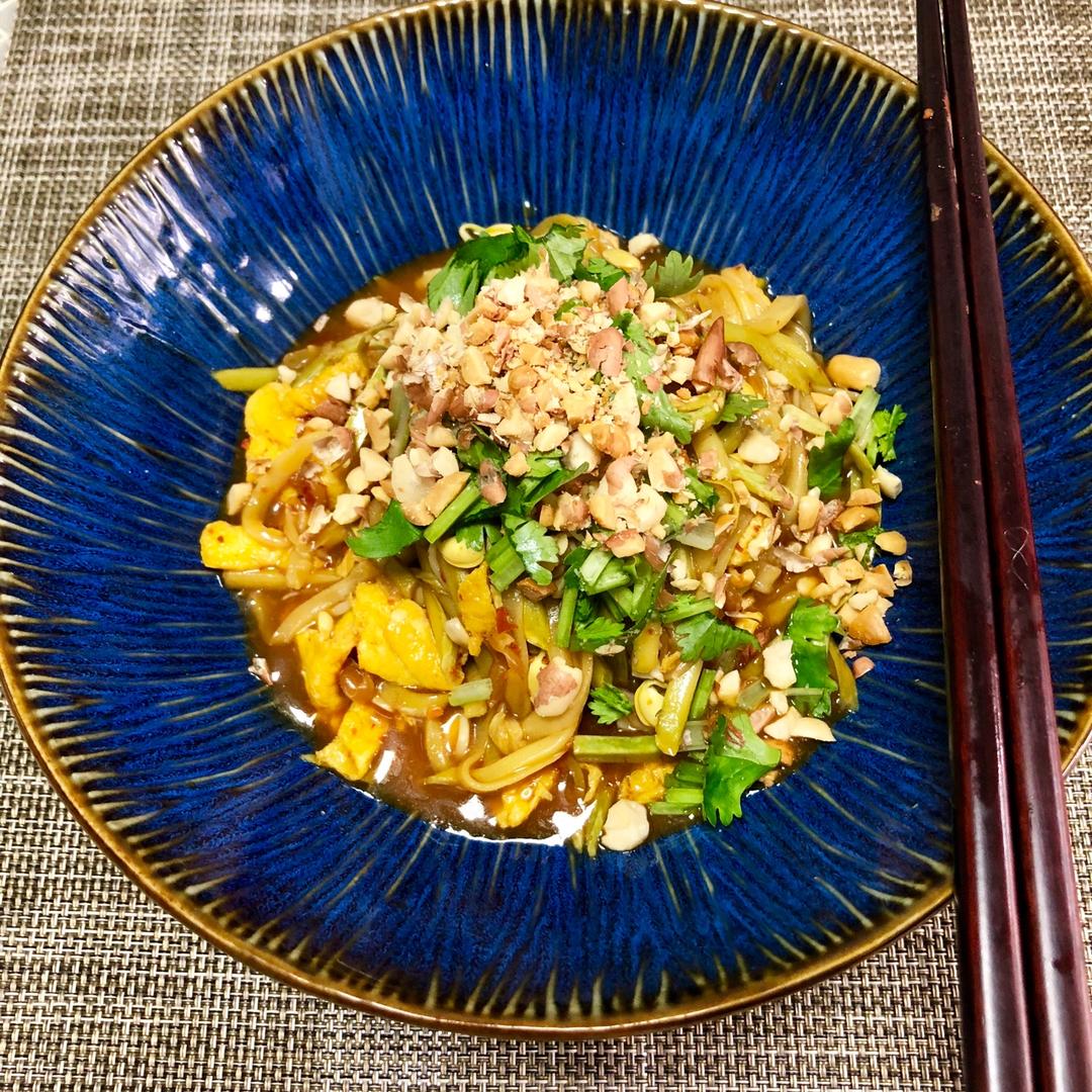 【健康三餐】泰式炒西葫芦“面条”（附不同擦丝工具比较）