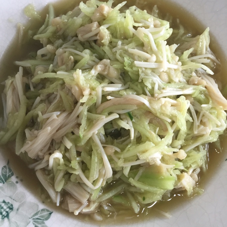 金针菇拌黄瓜