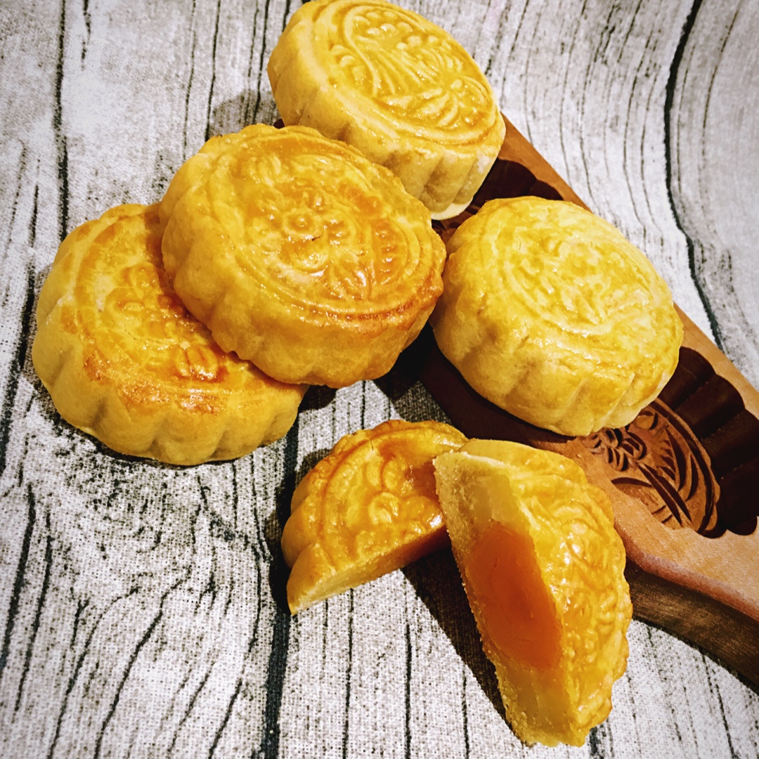 【曼食慢语】蛋黄莲蓉月饼